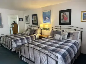 Columbine Inn