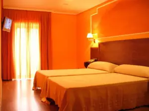 Hotel Rural Huelde