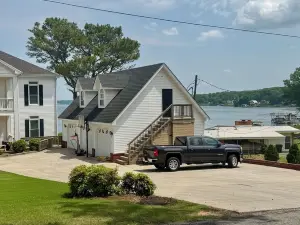 Waterfront Lake Suite in the Shoals