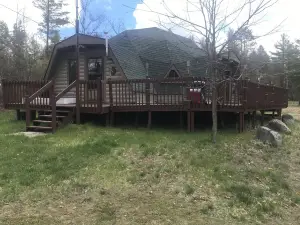 Honey dome Hideout Unique cabin sitting on 5 acres in northern Michigan