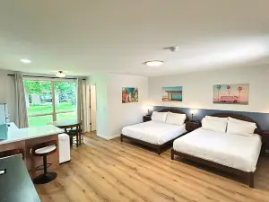 Sun & Sand Resort