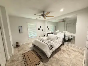 Tranquil 3-bedroom house on 5.6 lovely acres in Morriston. Close to WEC and HITS