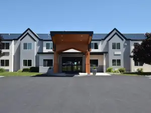 クオリティ イン & スイーツ ウォータータウン フォート ドラム