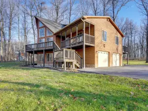 3Br Family Home w Yard 5 Mi to Wineries