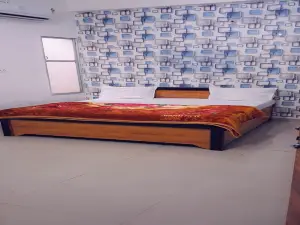 Hotel MeenakshI Palace Kanpur