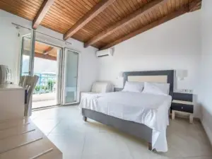 Hotel Dellis