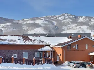 Apartments Vershina Bannoye Glc