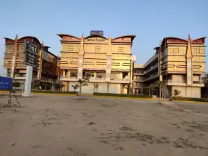 The Grand Takshak Hotel