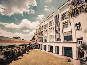 Nareshons Blue Club & Resort