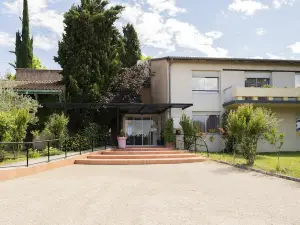 Logis Hotel Restaurant Spa les Oliviers