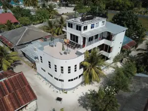 Five Coral Inn