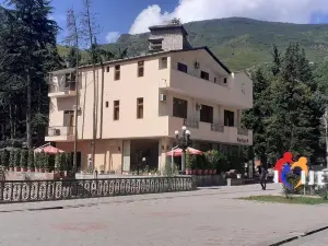 Ruzan Hotel