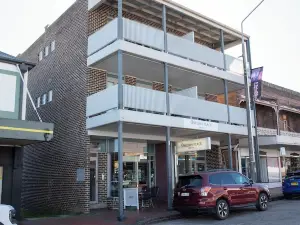 Lithgow Apartments