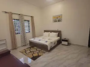 Hide View Hotel