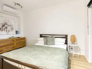 Central Port Douglas Apartment, Walk to Beach - Casuarina Court