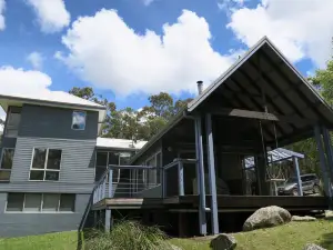 Bushland Lodge Eaglereach Resort Vacy NSW reception