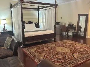 Colts Neck Inn Hotel