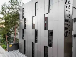 G Suites Luxury Rentals