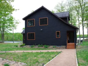 Nick Lake Lodge