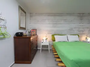 Like Home Gedera