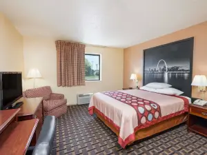 Super 8 by Wyndham Lebanon