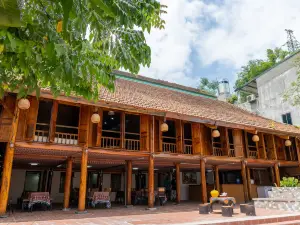 Odyssey Hostel, Tours & Motorbikes Rental