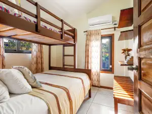 Coconut Row Boutique Hotel