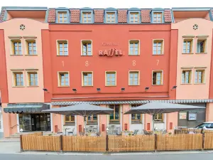 Hotel Raffel