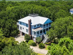 Sunny Days 5 Bedroom Home