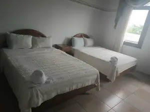 拉斯加納里亞斯酒店