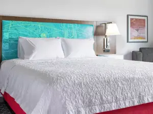 Hampton Inn & Suites by Hilton Irving DFW Airport North