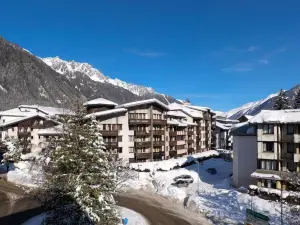 Plan B Hotel - Living Chamonix