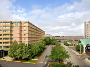 Embassy Suites by Hilton Chicago O'Hare Rosemont
