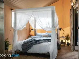 Castlemaine Gardens Luxury Safari Tents