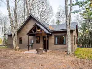 Lake Nelson Home w/ Dock & Fire Pit!