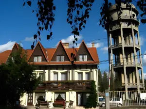 Révész Hotel, Restaurant and Rosa Spa