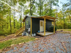 Tennessee Escape w/ Hot Tub & Fire Pit!