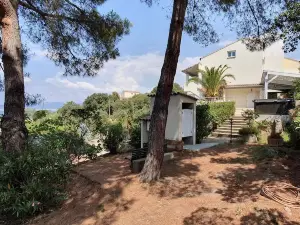 5 bedroom house 12 minutes walk from the sea Exceptional 180° view Quiet
