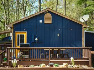 The Spidey Lodge~Family Getaway