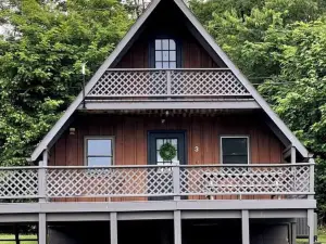 2 Bedroom A-Frame Cabin Near Sheltowee Trace & MSU