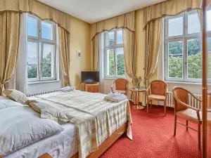 Hotel Sirius