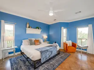 The Outlook POOL by 4.1 5bed 2bath