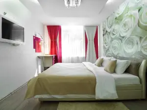 PaulMarie Apartments on Chkalova