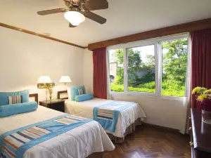 Apartotel & Suites Villas del Rio