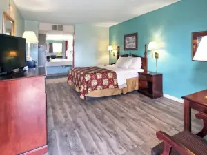 Route 66 Inn & Suites by OYO Vega TX