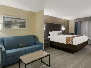Quality Inn & Suites Roanoke - Fort Worth North