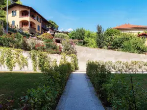 Casa Sofia - by Myhomeincomo