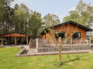 Lovat Highland Bothy