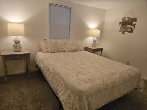 Quite and cozy / Boat ramp nearby.