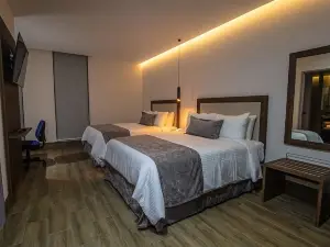 Hoteles Piedra Alta by de Los Perez